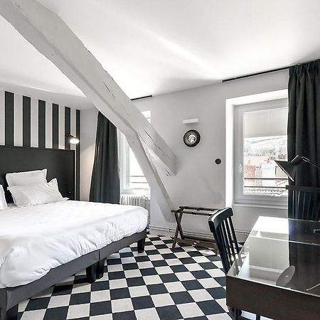 Urban Style Hotel Des Carmes Орийак Экстерьер фото